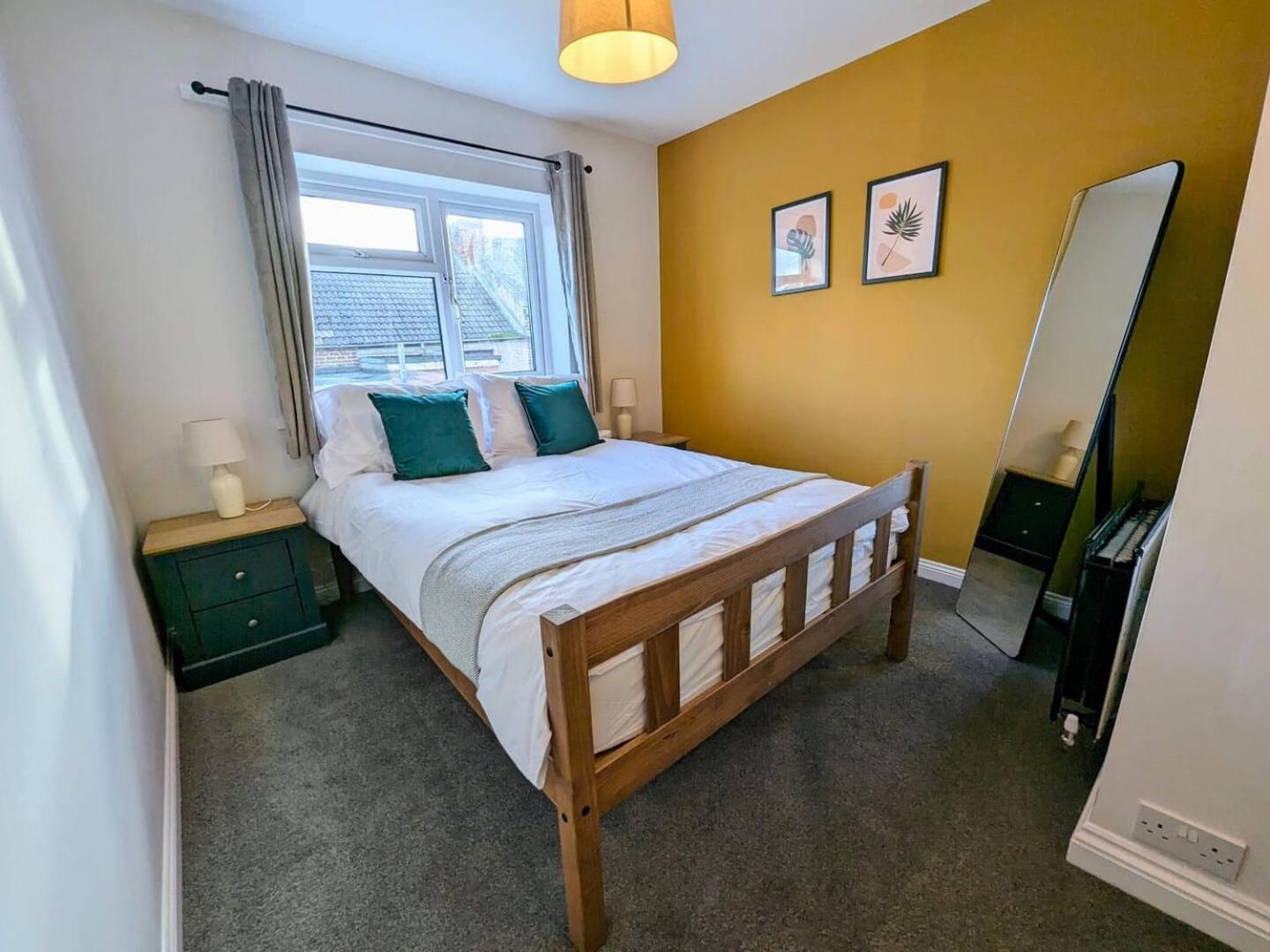 Spacious And Homey 4 Bedroom House Bishop Auckland Exterior foto